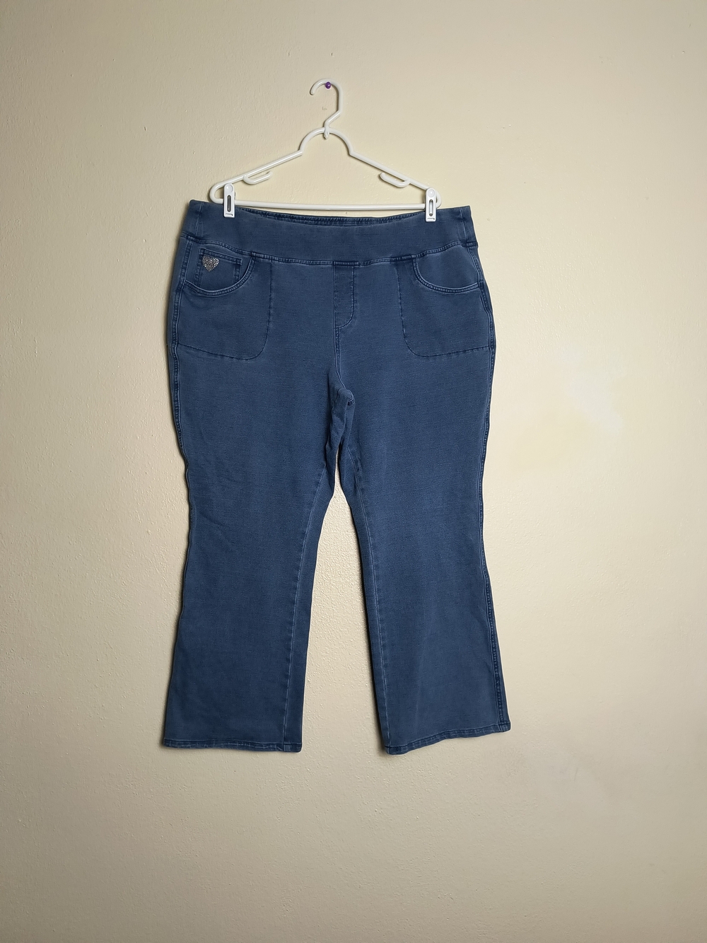 Quacker Factory Plus 1X Short Bootcut Curvy in Navy Blue - Pull On